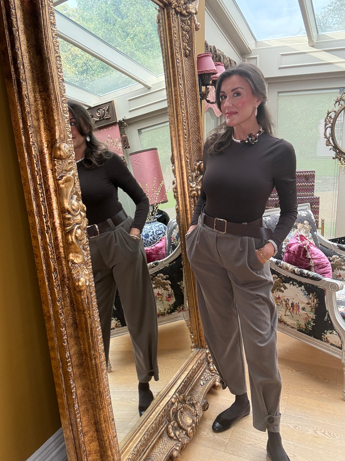 Cleo Barrel Trousers in Mocha